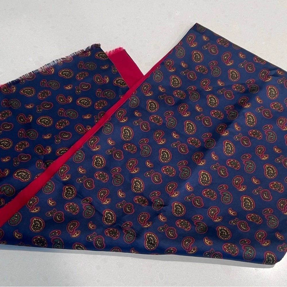 Fendi‎ FF Italian Reversible Navy Paisley Silk/ Burgundy Wool Scarf